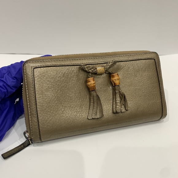 Gucci Gold Bamboo Ribbon Zip Around Wallet Sku#85428 (Gently used, rubbing) - Picture 12 of 14